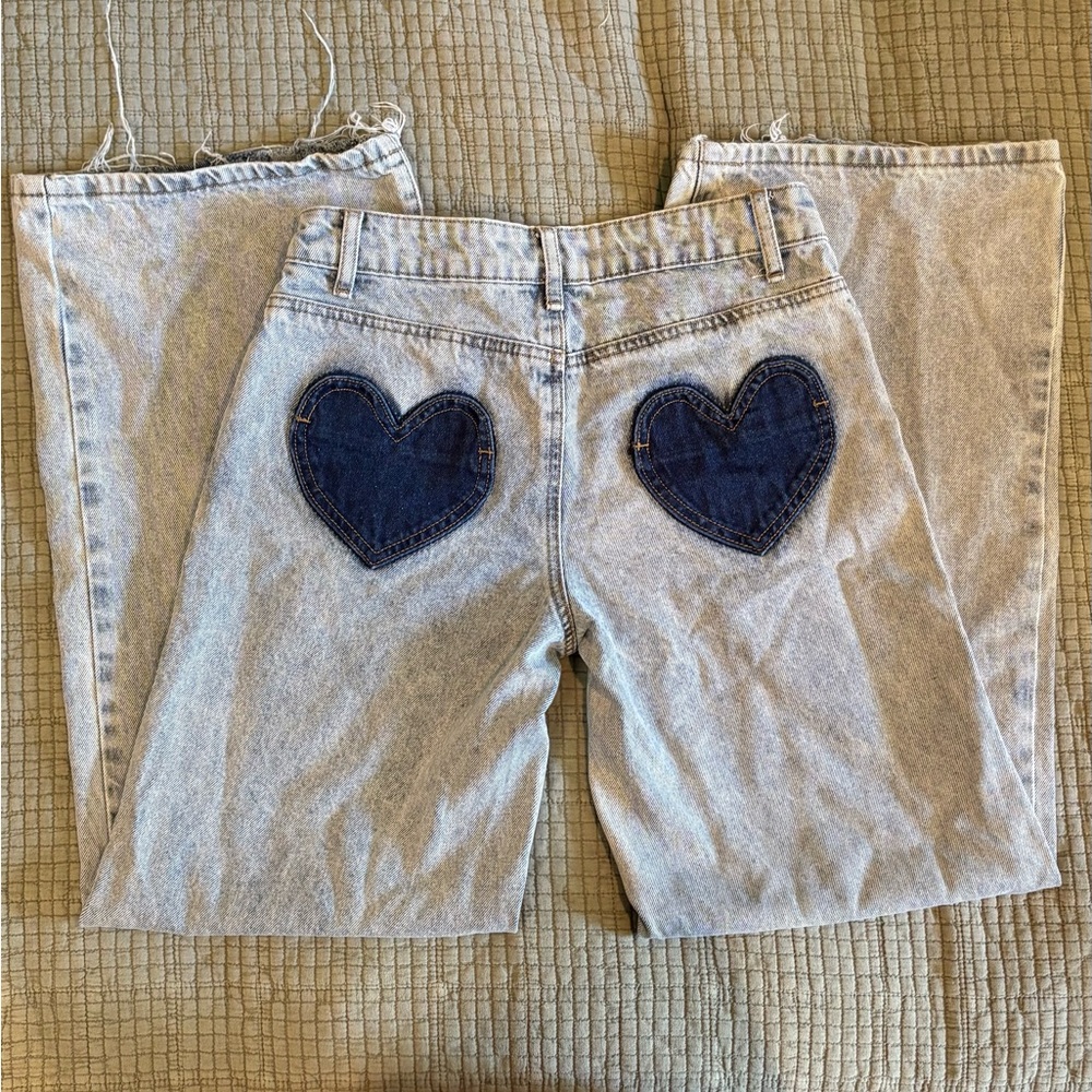 Edikted Low Rise Light Blue Hear Pocket Jeans